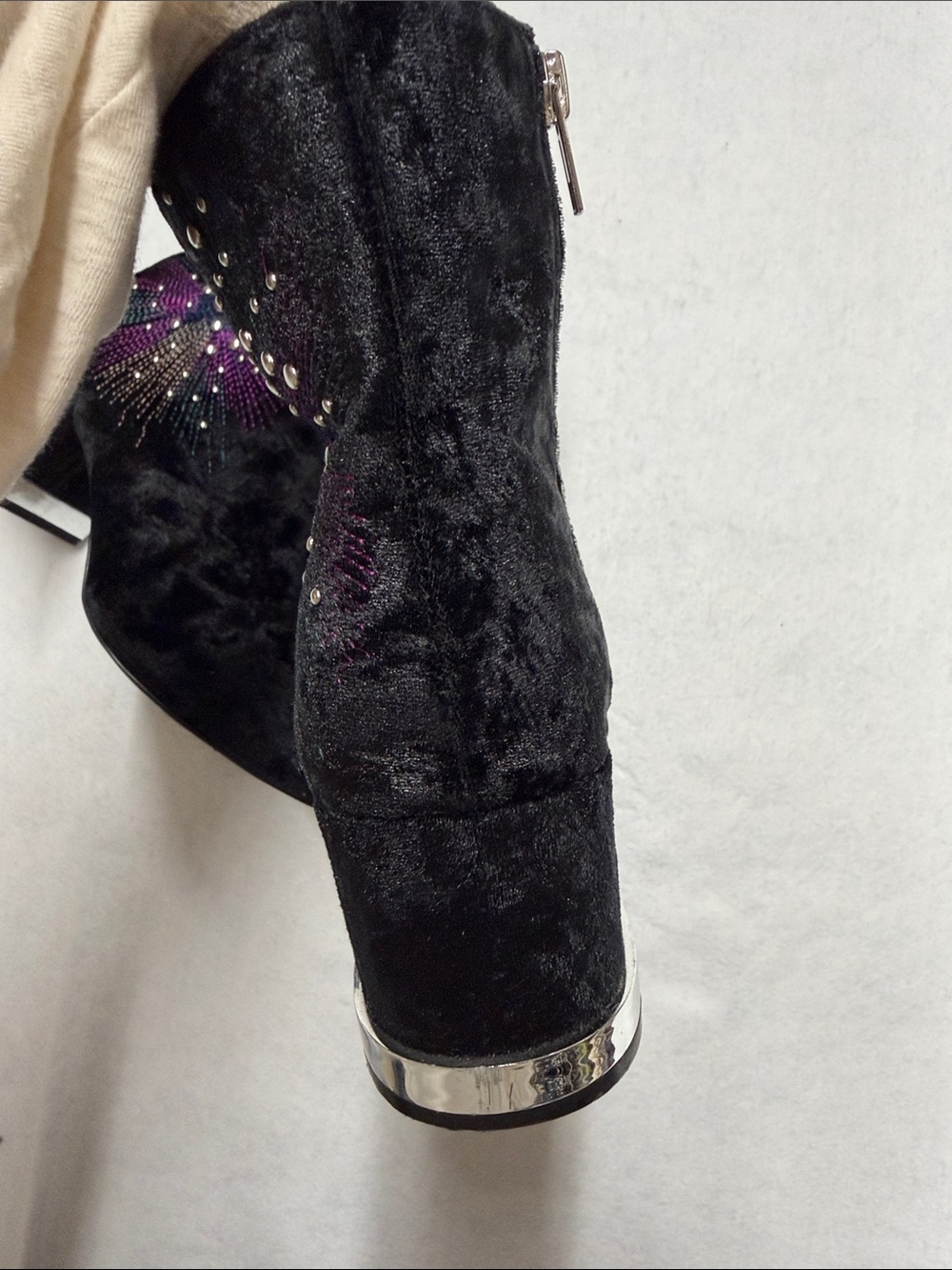 Design Lab Lord & Taylor Black Velvet Ankle Boots Purple&Teal studded Embroidery - Picture 4 of 10